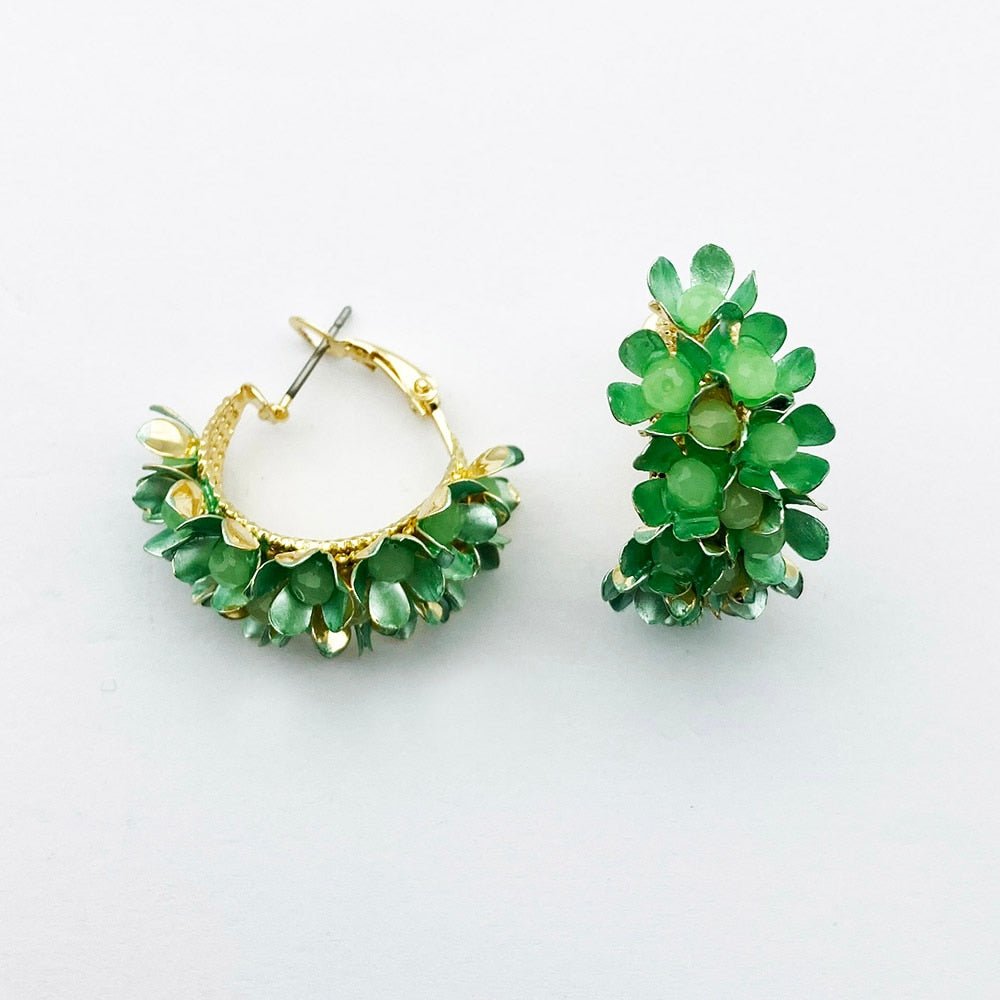 Boucles d'oreilles des années 60 en corail et diamants sur France Boucles d'oreilles des années 60 en corail et diamants sur France